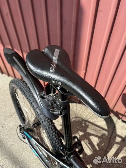 Велосипед GT Avalanche Elite 27.5