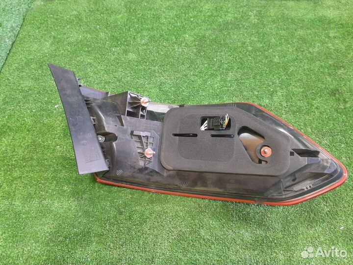 Фонарь задний правый мерседес w212