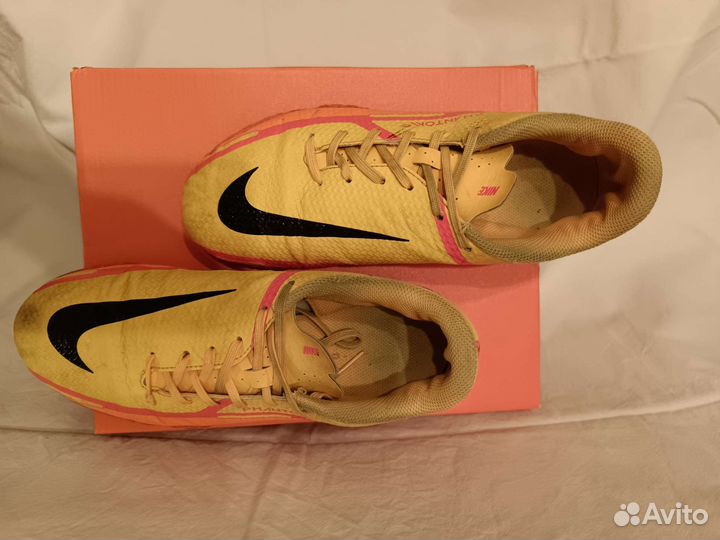 Футбольные бутсы Nike детские