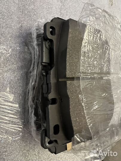 Колодки тормозные новые Mercedes W205, C205, X253