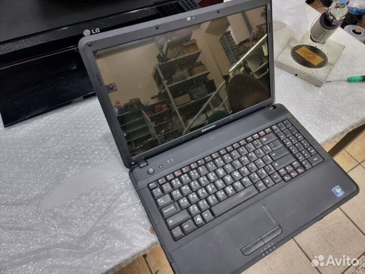 Lenovo g555