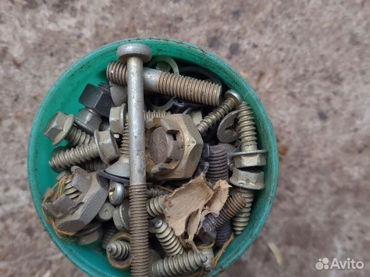 Гайки и болты