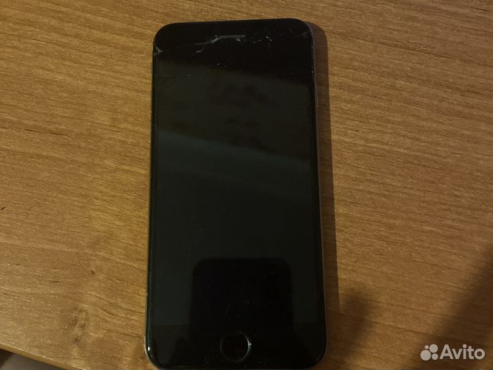 Телефон iPhone 6s
