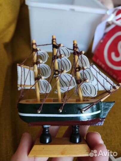 Кораблик сувенирный