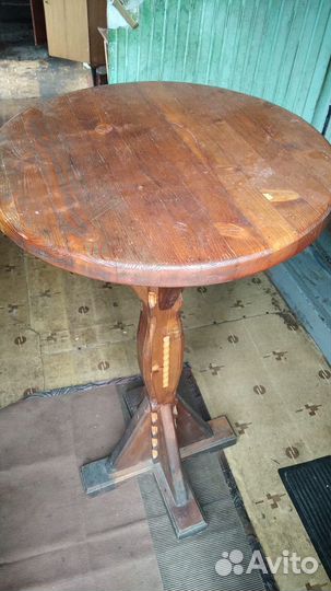 Стол круглый деревянный