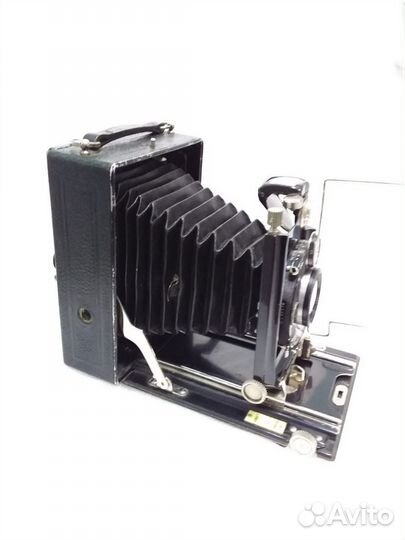Старинный фотоаппарат