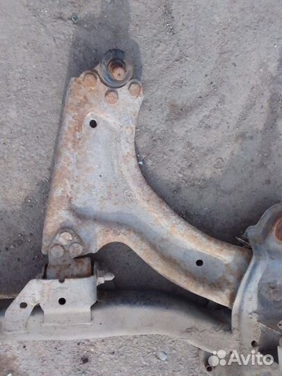 Рычаг подвески передний Opel Corsa C Z12XE 2004