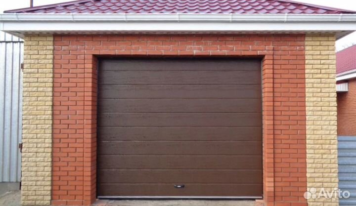 Секционные ворота