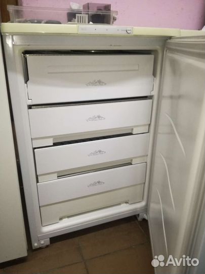 Много морозильных камер