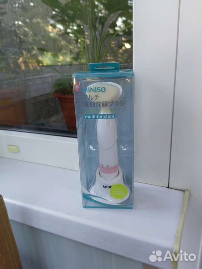 Щётка для очищения кожи лица