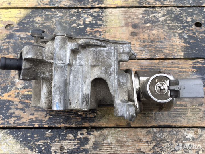 Топливный вакуумный насос skoda octavia A5