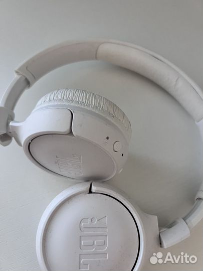 Беспроводные наушники jbl