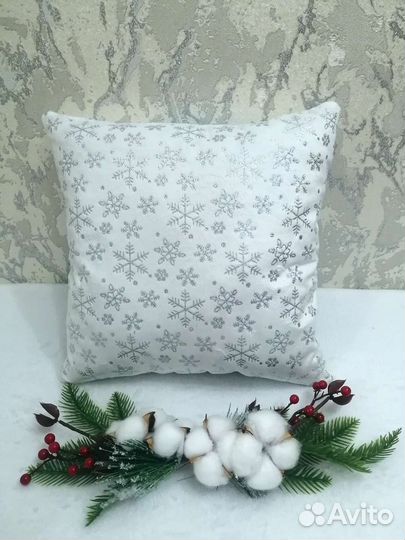 Плюшевые детские подушки