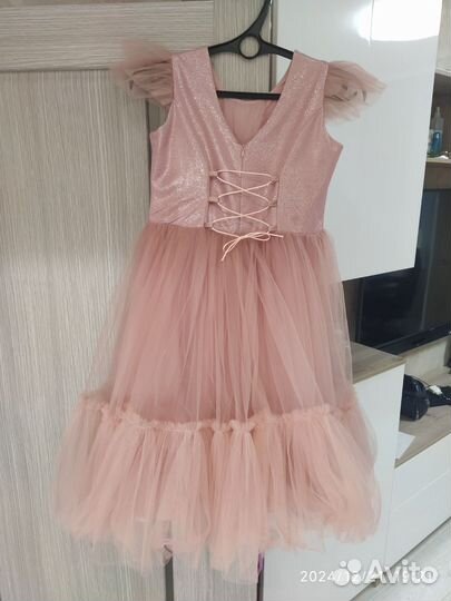 Нарядное платье