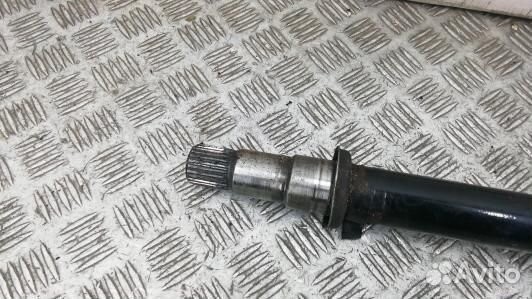 Привод передний правый toyota avensis T27 (BBN02N1