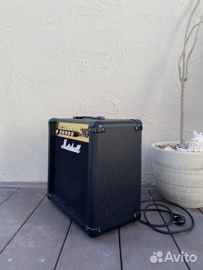 Комбоусилитель marshall mg15