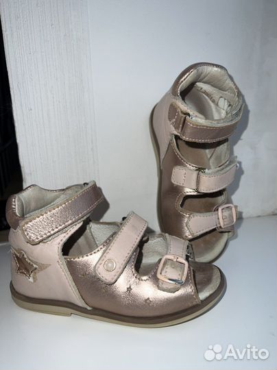 Босоножки для девочки