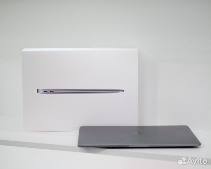 MacBook Air M2, 16/256 Space Gray