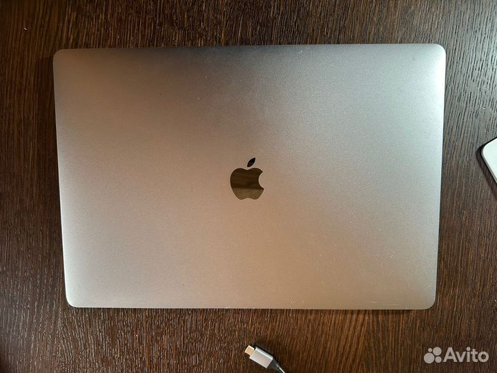Apple MacBook Pro 15 mid 2017, i7, 16gb, 512gb SSD