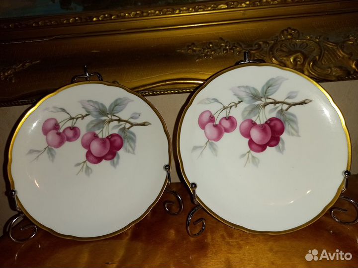 Антикварная тарелка вишня Хутченройтер 1914 год
