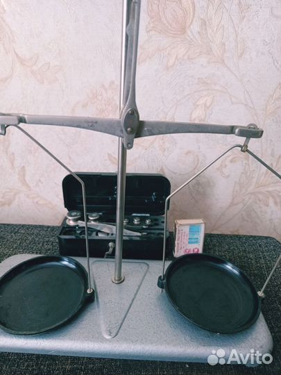 Весы лабораторные школьные