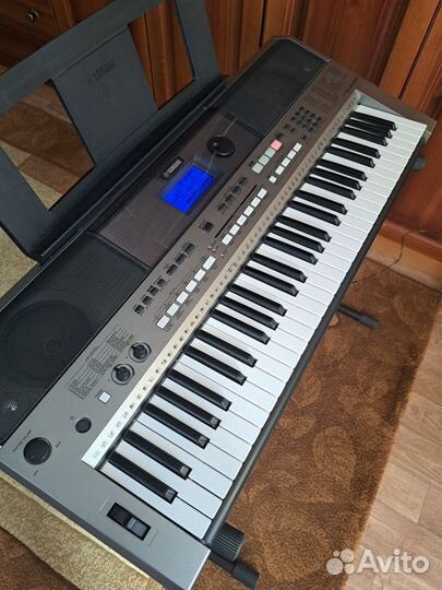 Синтезатор Yamaha PSR-E443