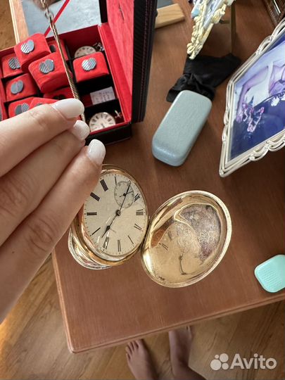 Часы старинные из золота