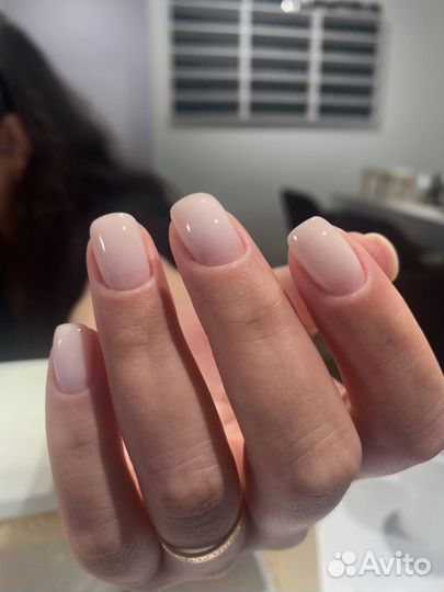 Маникюр и педикюр