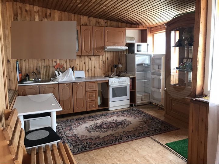 Коттедж 240 м² на участке 13 сот.