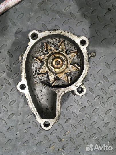 Насос водяной (помпа) (Nissan Primera)