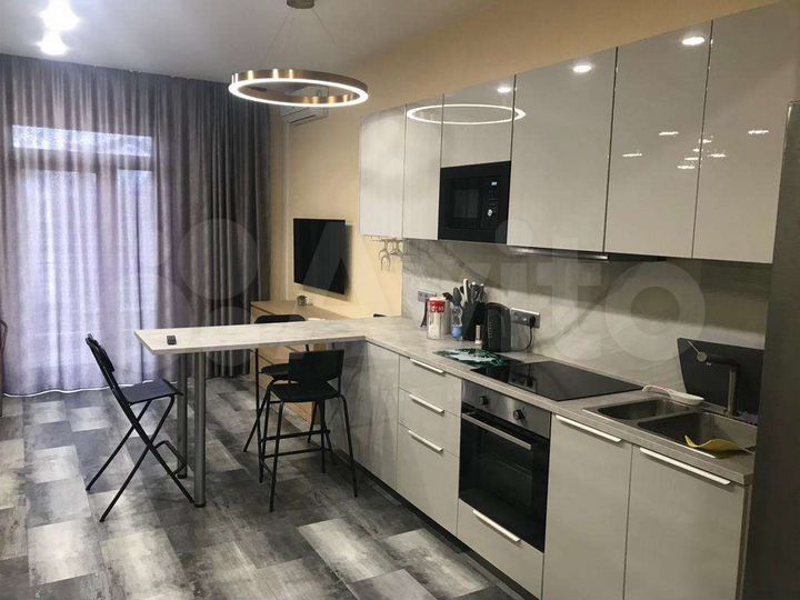 2-к. квартира, 56 м², 2/15 эт.