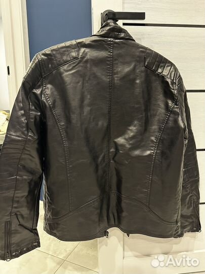 Кожаная куртка мужская L