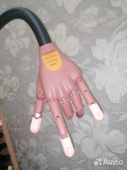 Тренировочная рука для маникюра