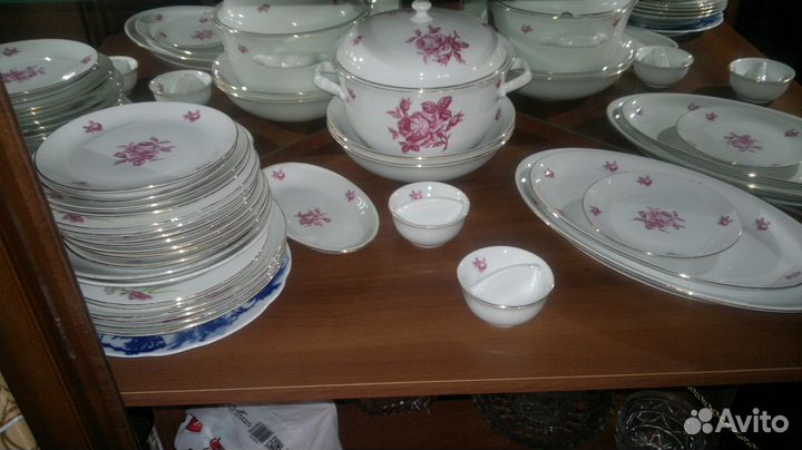 Продам кухонный коллекционный столовый сервиз