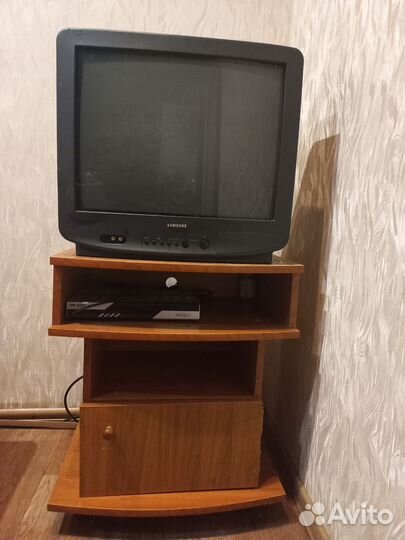 Телевизор с тумбой