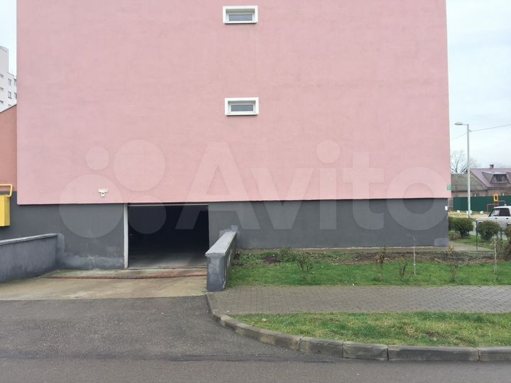 Машиноместо, 15 м²