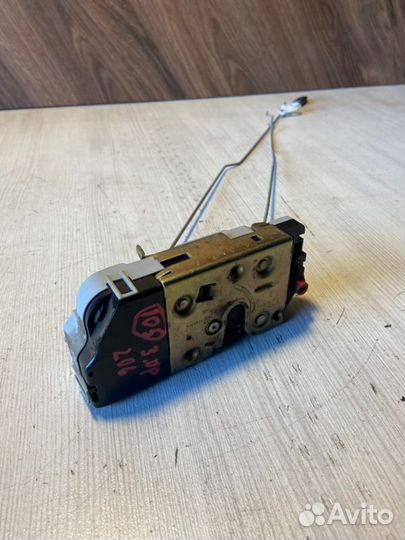 Замок двери задний правый Peugeot 206 KFW 2006