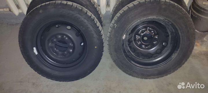 R16 Pirelli Scorpion A/T 185/75, PCD 5x139.7 DIA 98.5