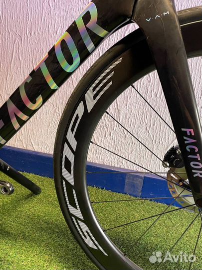 Топовый шоссе Factor Ostro VAM Dura Ace di2 57 7,6