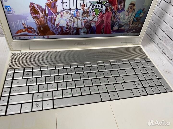 Игровой ноутбук Asus 8Gb/2видеокарты/SSD+HDD