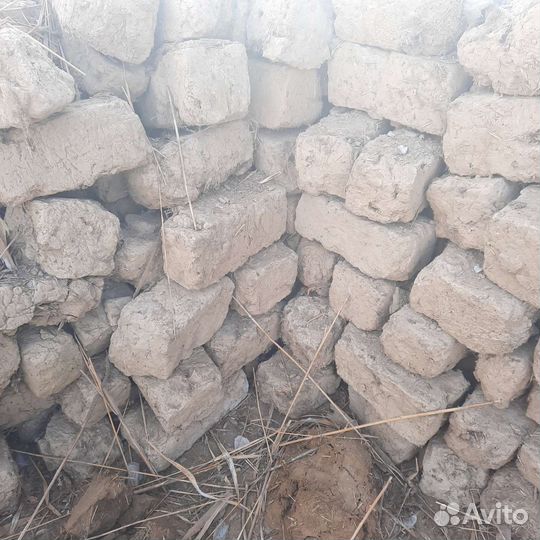 Саманный кирпич