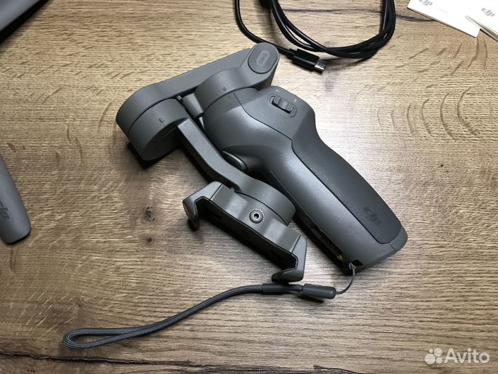 Стабилизатор DJI Osmo Mobile 3 Combo