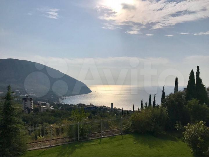 Дом 286 м² на участке 20 сот.