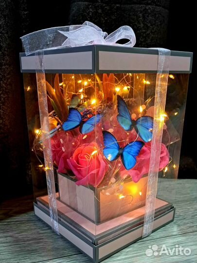 Волшебная композиция из мыльных роз