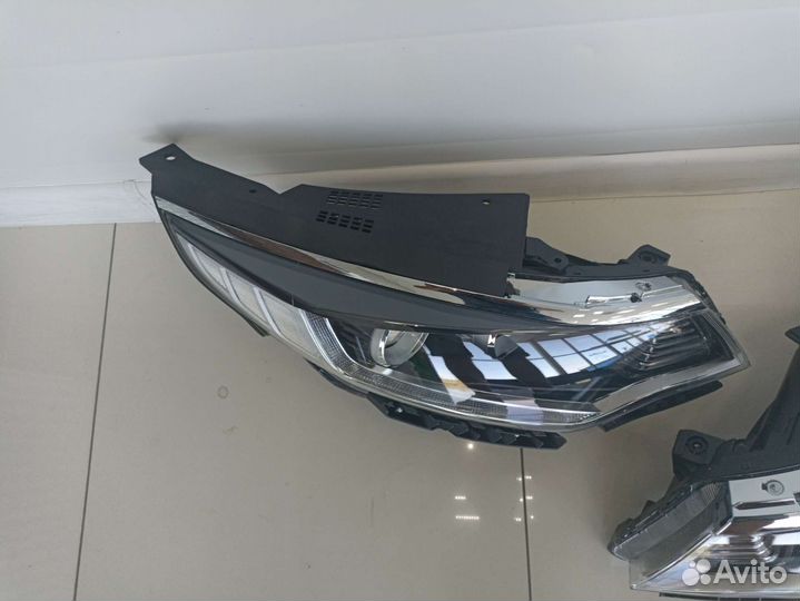 Kia Optima 4 фара правая левая 2016