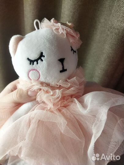 Мягкая игрушка кошка-балерина