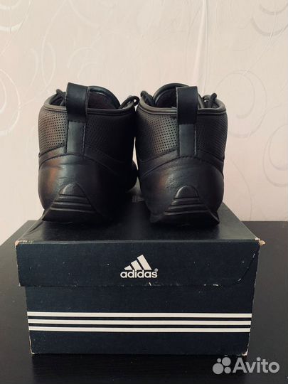 Болуботинки Adidas (41 RUS)