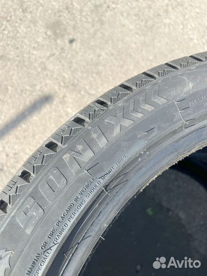 Grenlander Icedefensor Stud II 275/35 R20 140U
