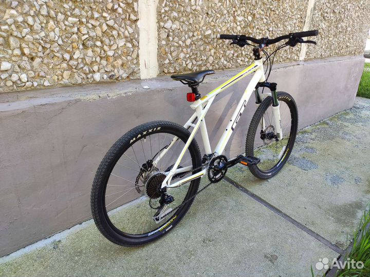 GT Avalanch 3.0 (hydra/Shimano Alivio/XCM)