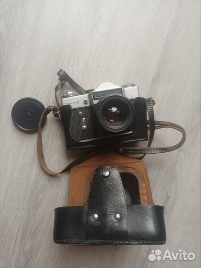 Плёночный фотоаппарат Zenit E